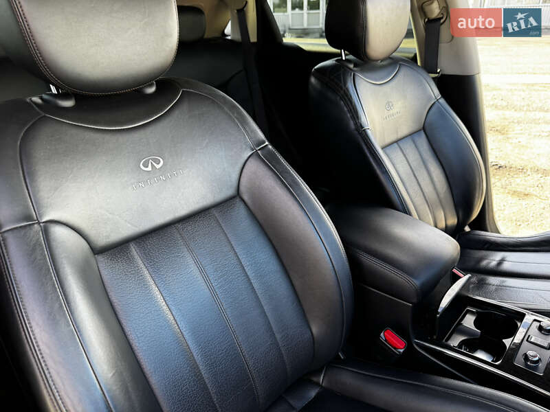 Внедорожник / Кроссовер Infiniti QX70 2013 в Киеве фото 49 Внедорожник / Кроссовер Infiniti QX70 2013 в Киеве