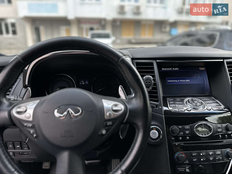 Внедорожник / Кроссовер Infiniti QX70 2017 в Киеве