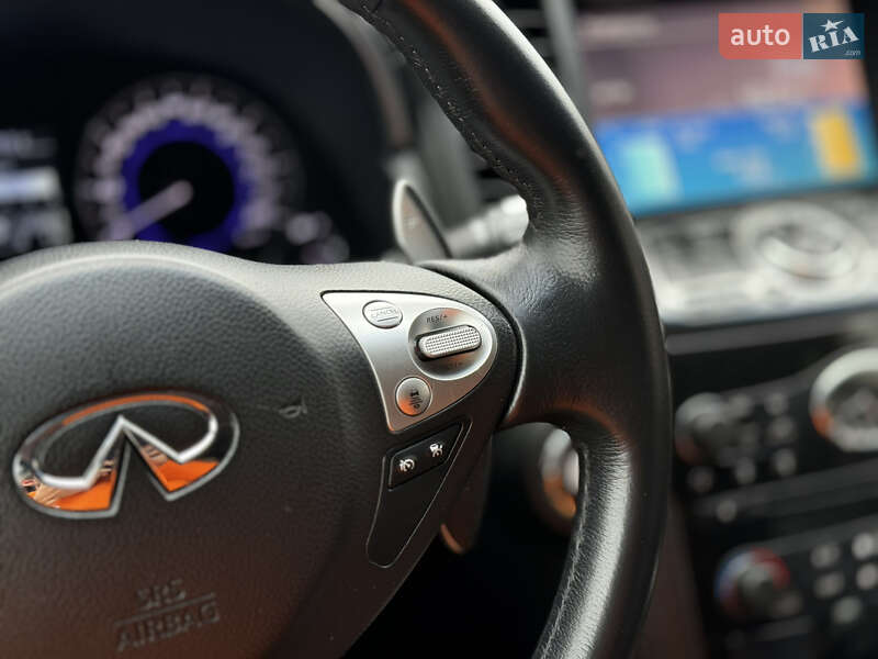 Позашляховик / Кросовер Infiniti QX70 2013 в Вінниці
