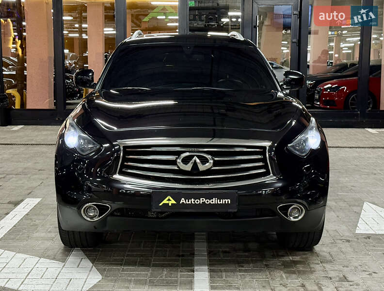 Позашляховик / Кросовер Infiniti QX70 2014 в Києві