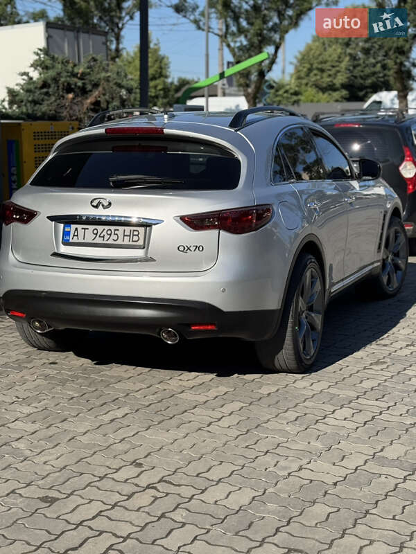 Внедорожник / Кроссовер Infiniti QX70 2013 в Ивано-Франковске