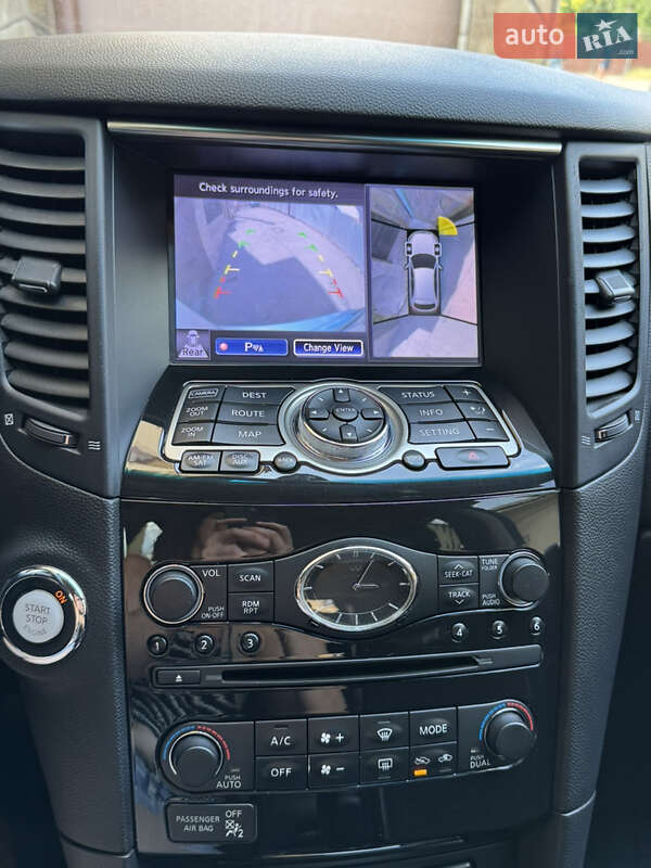 Внедорожник / Кроссовер Infiniti QX70 2013 в Ивано-Франковске