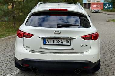 Позашляховик / Кросовер Infiniti QX70 2016 в 