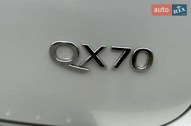 Позашляховик / Кросовер Infiniti QX70 2016 в 