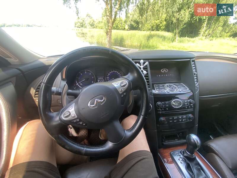 Позашляховик / Кросовер Infiniti QX70 2013 в Білій Церкві фото 15 Позашляховик / Кросовер Infiniti QX70 2013 в Білій Церкві
