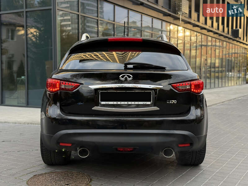 Внедорожник / Кроссовер Infiniti QX70 2016 в Львове фото 16 Внедорожник / Кроссовер Infiniti QX70 2016 в Львове