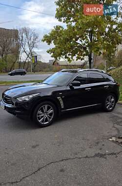 Позашляховик / Кросовер Infiniti QX70 2013 в  фото 5 Позашляховик / Кросовер Infiniti QX70 2013 в