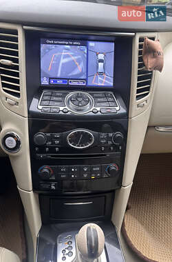 Позашляховик / Кросовер Infiniti QX70 2016 в  фото 12 Позашляховик / Кросовер Infiniti QX70 2016 в