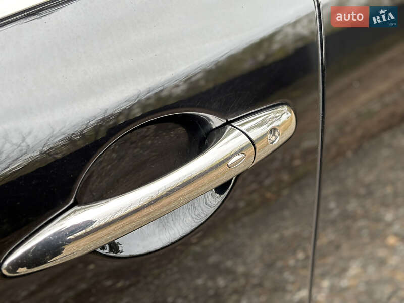 Внедорожник / Кроссовер Infiniti QX70 2013 в Киеве