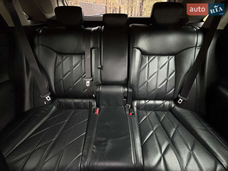 Внедорожник / Кроссовер Infiniti QX70 2013 в Киеве