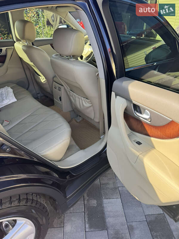 Внедорожник / Кроссовер Infiniti QX70 2013 в Харькове