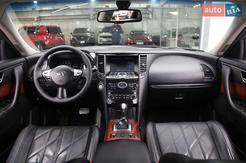 Позашляховик / Кросовер Infiniti QX70 2013 в Києві фото 15 Позашляховик / Кросовер Infiniti QX70 2013 в Києві