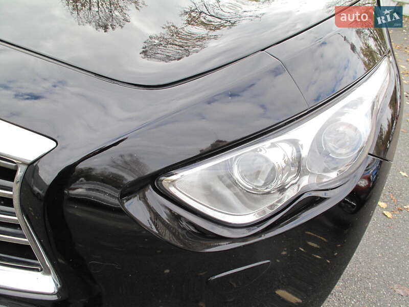 Позашляховик / Кросовер Infiniti QX70 2013 в Києві