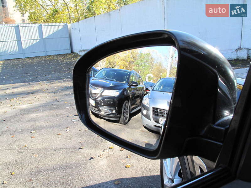 Позашляховик / Кросовер Infiniti QX70 2013 в Києві