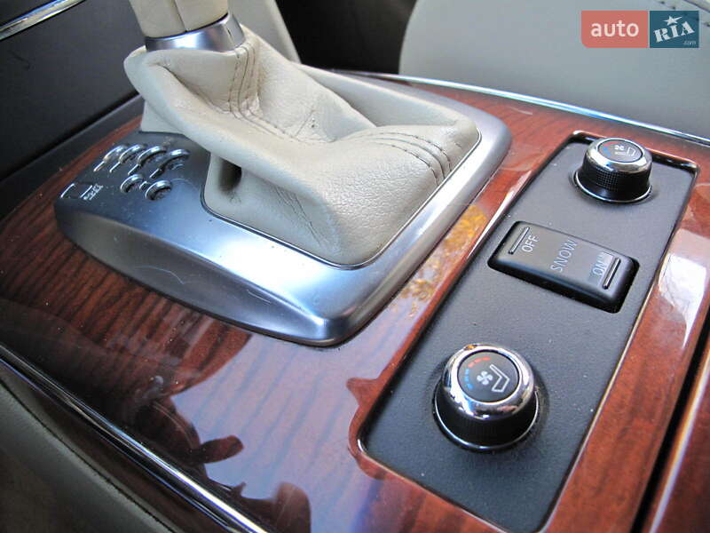 Позашляховик / Кросовер Infiniti QX70 2013 в Києві