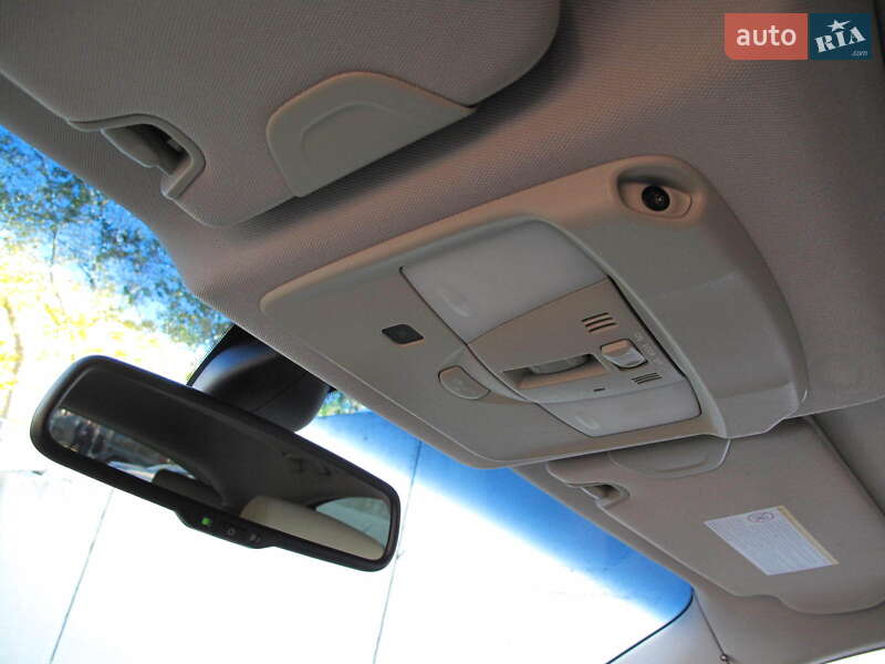 Позашляховик / Кросовер Infiniti QX70 2013 в Києві