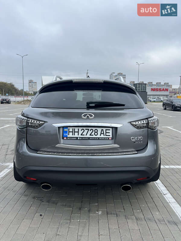 Внедорожник / Кроссовер Infiniti QX70 2017 в Одессе