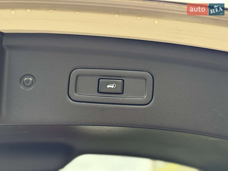 Внедорожник / Кроссовер Infiniti QX70 2016 в Тернополе фото 31 Внедорожник / Кроссовер Infiniti QX70 2016 в Тернополе