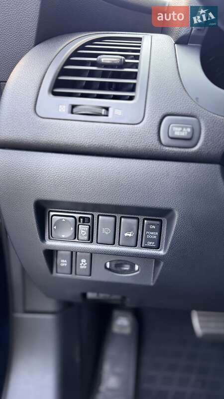 Внедорожник / Кроссовер Infiniti QX70 2016 в Одессе фото 27 Внедорожник / Кроссовер Infiniti QX70 2016 в Одессе