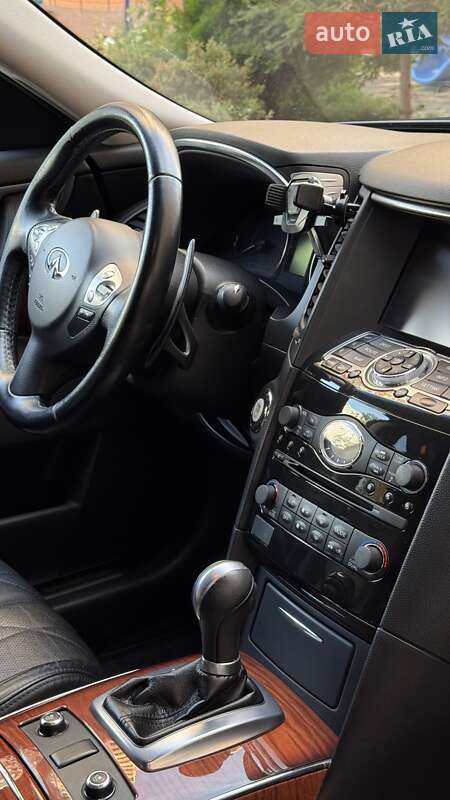 Внедорожник / Кроссовер Infiniti QX70 2016 в Одессе фото 38 Внедорожник / Кроссовер Infiniti QX70 2016 в Одессе