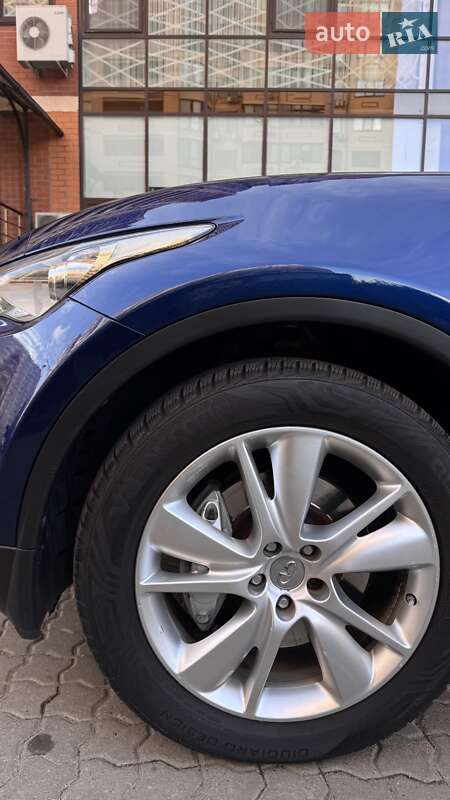 Внедорожник / Кроссовер Infiniti QX70 2016 в Одессе фото 45 Внедорожник / Кроссовер Infiniti QX70 2016 в Одессе