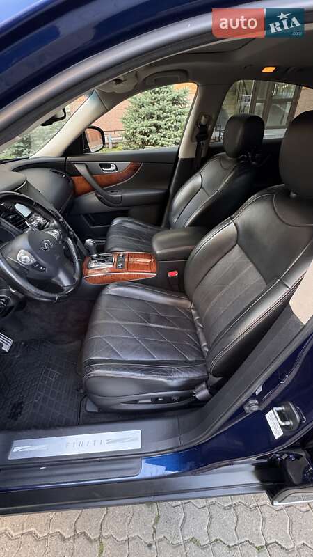 Внедорожник / Кроссовер Infiniti QX70 2016 в Одессе фото 50 Внедорожник / Кроссовер Infiniti QX70 2016 в Одессе