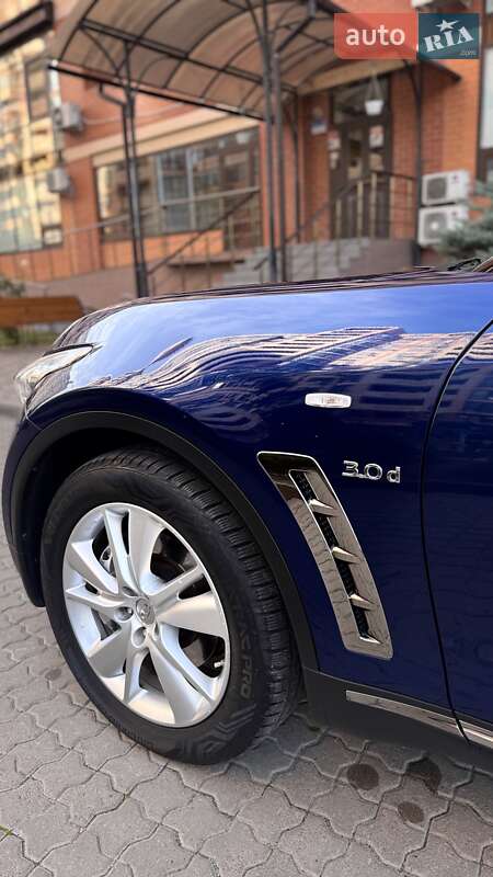 Внедорожник / Кроссовер Infiniti QX70 2016 в Одессе фото 55 Внедорожник / Кроссовер Infiniti QX70 2016 в Одессе