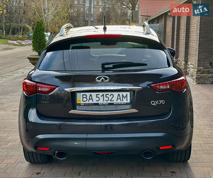Внедорожник / Кроссовер Infiniti QX70 2014 в Киеве фото 6 Внедорожник / Кроссовер Infiniti QX70 2014 в Киеве