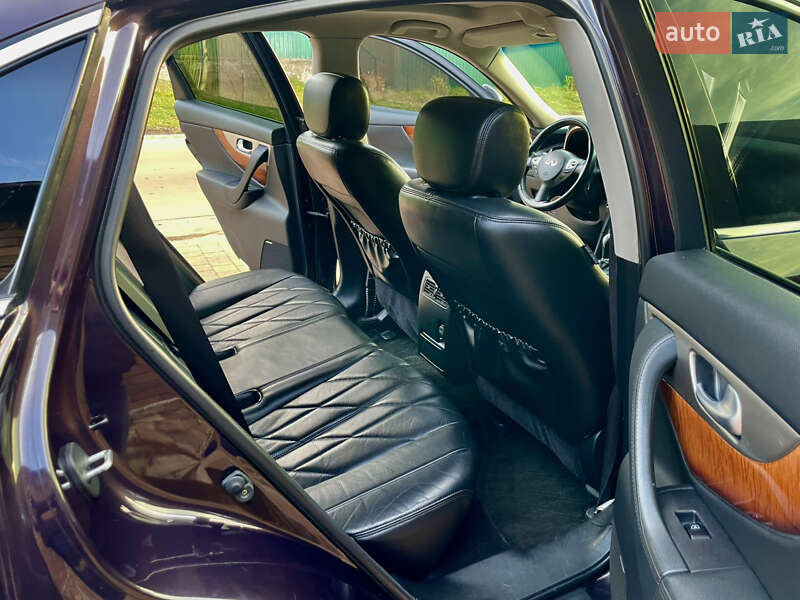 Внедорожник / Кроссовер Infiniti QX70 2014 в Киеве фото 14 Внедорожник / Кроссовер Infiniti QX70 2014 в Киеве