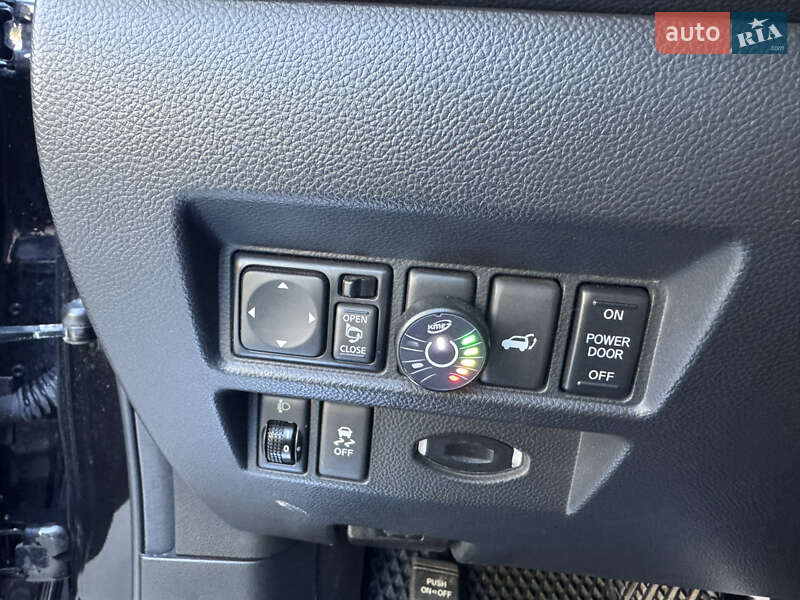 Позашляховик / Кросовер Infiniti QX70 2013 в Волочиську