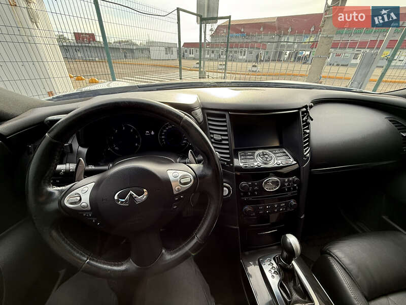 Внедорожник / Кроссовер Infiniti QX70 2015 в Киеве