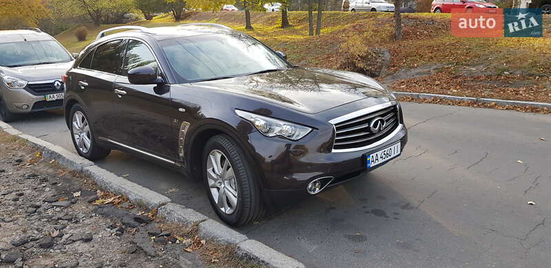Внедорожник / Кроссовер Infiniti QX70 2013 в Киеве фото 5 Внедорожник / Кроссовер Infiniti QX70 2013 в Киеве