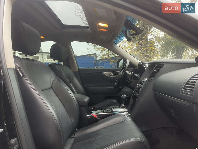 Позашляховик / Кросовер Infiniti QX70 2015 в Києві