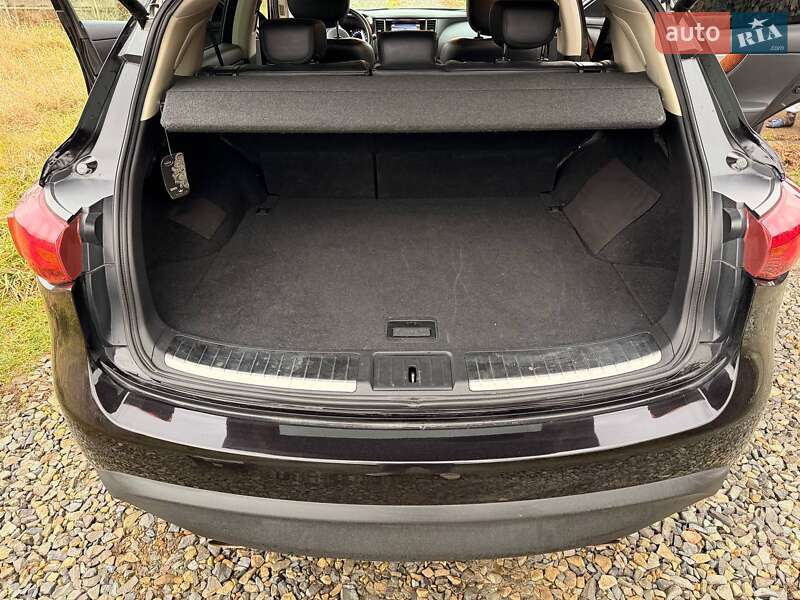 Позашляховик / Кросовер Infiniti QX70 2016 в Івано-Франківську