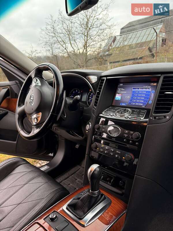 Позашляховик / Кросовер Infiniti QX70 2016 в Івано-Франківську