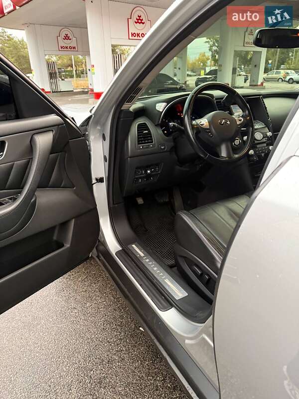 Позашляховик / Кросовер Infiniti QX70 2017 в Дніпрі