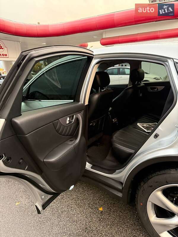 Позашляховик / Кросовер Infiniti QX70 2017 в Дніпрі