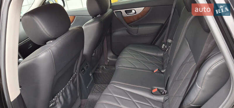 Внедорожник / Кроссовер Infiniti QX70 2017 в Ворзеле фото 2 Внедорожник / Кроссовер Infiniti QX70 2017 в Ворзеле