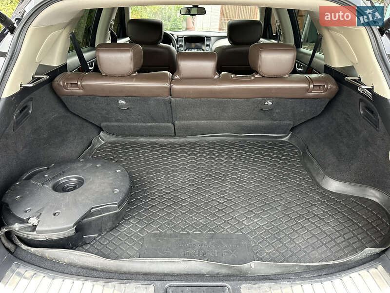 Внедорожник / Кроссовер Infiniti QX70 2013 в Полтаве