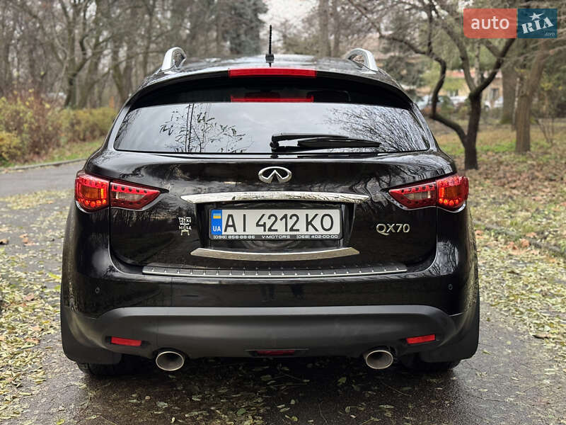 Внедорожник / Кроссовер Infiniti QX70 2013 в Киеве фото 6 Внедорожник / Кроссовер Infiniti QX70 2013 в Киеве