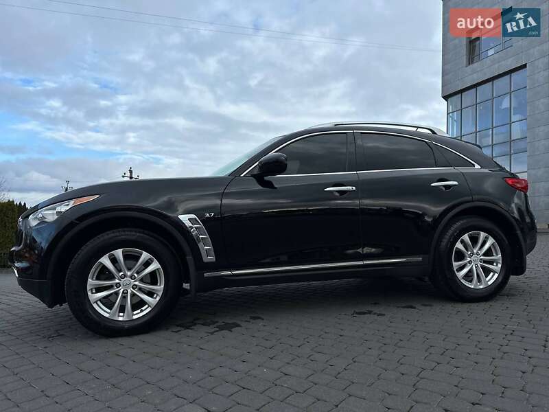 Внедорожник / Кроссовер Infiniti QX70 2013 в Хмельницком