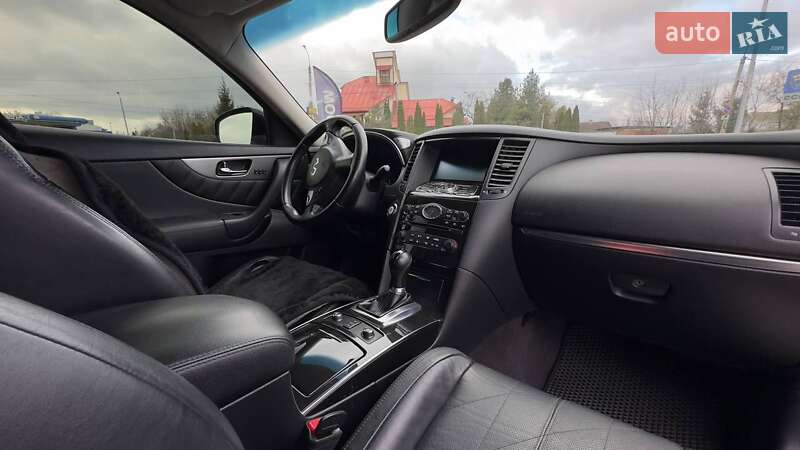 Внедорожник / Кроссовер Infiniti QX70 2013 в Хмельницком