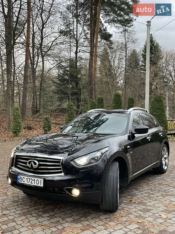 Внедорожник / Кроссовер Infiniti QX70 2014 в Стебнику