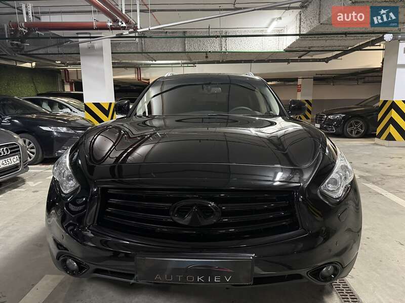 Внедорожник / Кроссовер Infiniti QX70 2013 в Киеве