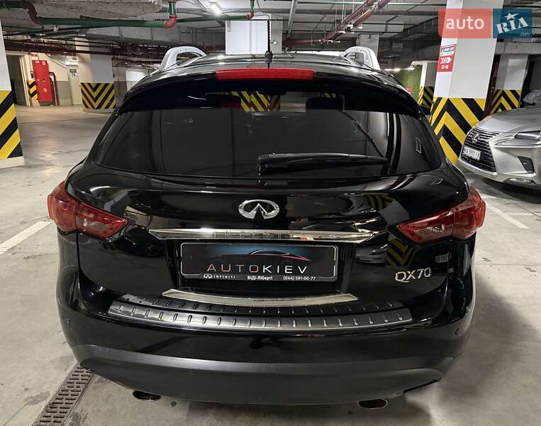 Внедорожник / Кроссовер Infiniti QX70 2013 в Киеве