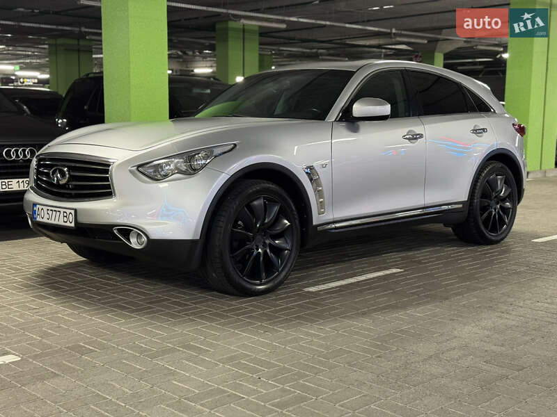 Позашляховик / Кросовер Infiniti QX70 2016 в Києві