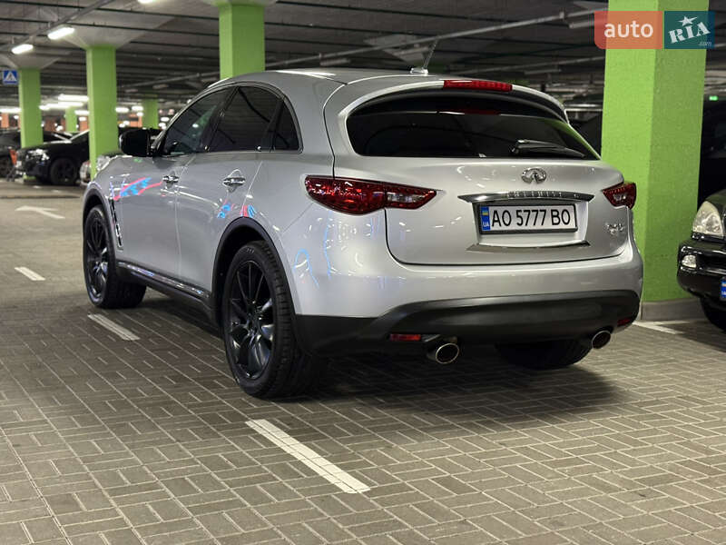 Позашляховик / Кросовер Infiniti QX70 2016 в Києві