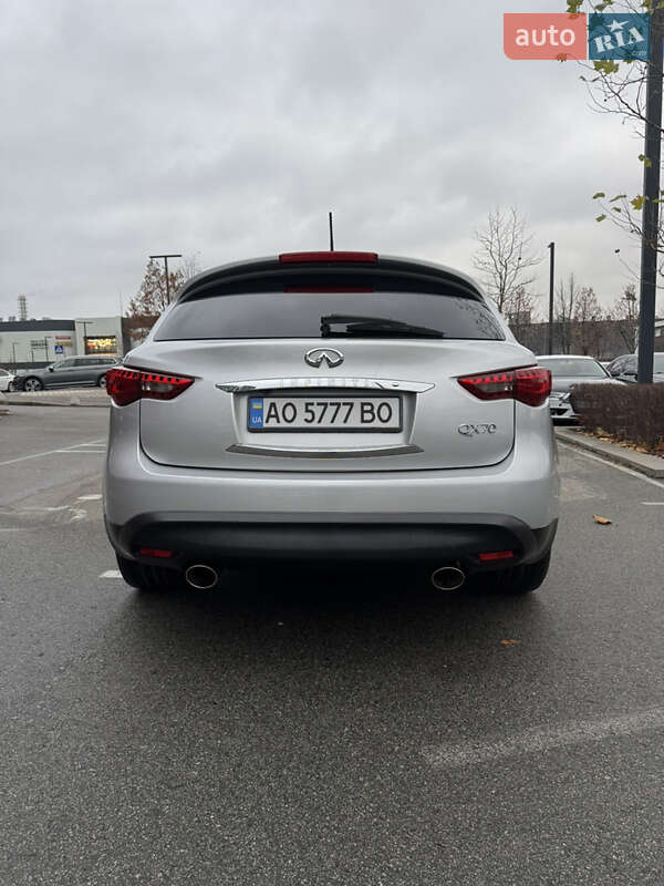 Позашляховик / Кросовер Infiniti QX70 2016 в Києві
