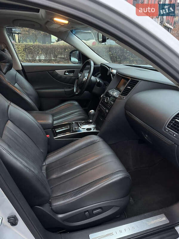 Позашляховик / Кросовер Infiniti QX70 2016 в Києві