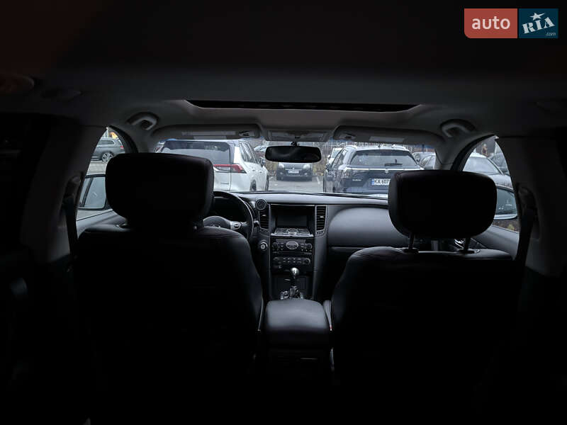 Позашляховик / Кросовер Infiniti QX70 2016 в Києві